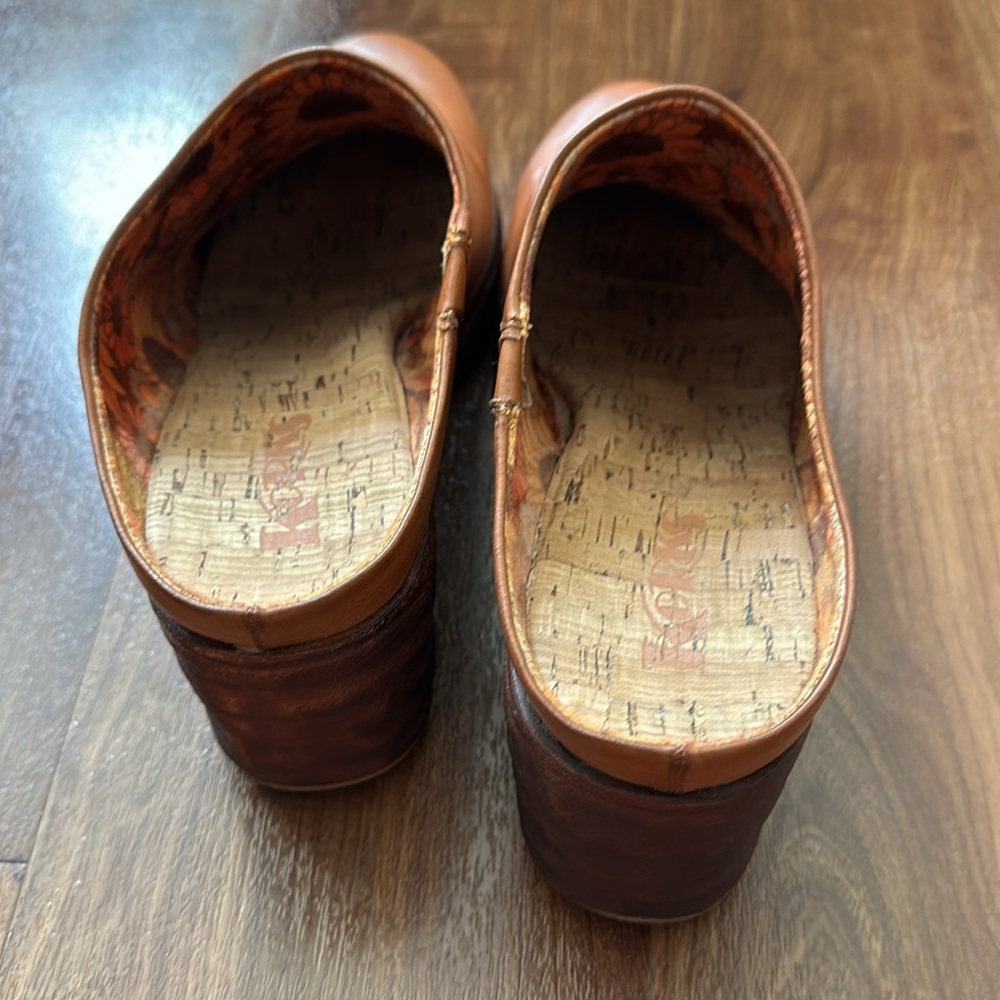 Korks Clog Wedge - Picture 3 of 5